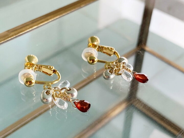 楽天市場】【1月の誕生石】変わらない愛情「ガーネット」ピアス  