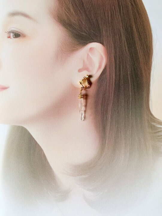 楽天市場】【4月の誕生石】水晶（クリスタルクォーツ）の氷柱ピアス 