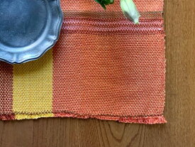 手織りランチョンマット「Yellow and Orange Mix 3」」 ランチマット ランチクロス テーブルセッティング おしゃれ 一点物 テーブルウェア テーブルクロス 洗える 布 ティーマット 織物 贈り物 プレゼントクロス 手織り