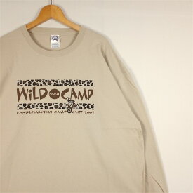 大きいサイズ メンズUS-2XLサイズ 00's DELTA クルーネック 長袖プリントTシャツ カーキベージュ WILD ABOUT CAMP 胸囲約130cm ロングスリーブ ロンT アドバタイジング 企業物 アメリカ古着 USED BIG t-2548n【中古】