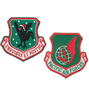 Military Patch�i�~���^���[�p�b�`�jPACIFIC AIR FORCE �� 18th Wing ��18�q��c 2���Z�b�g [�N���X�}�X�J���[][�t�b�N�t��]