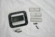 ロードハウス カディス フュエルリッドプロテクター ブラック ロゴパネル：DIESEL ROAD HOUSE KADDIS KD-…