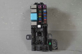 ピクシス スペース 前期(L575A) 純正 破損無 取付OK 動作保証 ヒューズボックス MPX 89221-B2051 / 82600-B2261 k085041 中古20240729