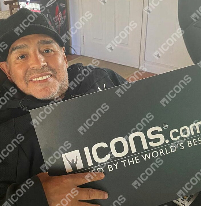 楽天市場 ディエゴ マラドーナ 直筆サイン入りフォト アイコニック 1986 ゴール Vs イングランド Diego Maradona Signed Argentina Photo Iconic 1986 Goal Vs England 10 21入荷 カードファナティック
