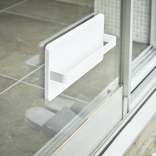 楽天市場 ツーウェイベランダスリッパラック タワー Tower スリッパラック 吸盤 木ねじ ベランダ スリッパ 収納 スリム 勝手口 1足 ホワイト ブラック スタイリッシュ シンプル 隙間収納 ベランダサンダル 4963 4964 山崎実業 Yamazaki Carro デザイン雑貨カロ