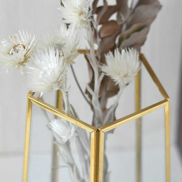 楽天市場 ポッシュリビング フレームフラワーベースソリッド 花瓶 おしゃれ フラワーベース アンティーク風 角型 北欧 ゴールド ガラス 一輪挿し インテリア 花 ドライフラワー フラワー ウェーブ 花びん ガーデン スタンド ギフト Carro デザイン雑貨カロ