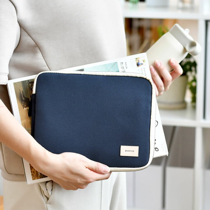 楽天市場】【楽天スーパーセール!P最大10倍】HINEMO スタンドポーチS タブレット 8インチ 収納 ポーチ ケース 持ち運び おしゃれ バッグイン バッグ ブラック 小物入れ 帆布 布 収納バッグ ポケット マルチ モバイル 端末 パスポート トラベル シンプル 無地 男女兼用 ... 楽天市場】【楽天スーパーセール!P最大10倍】HINEMO スタンドポーチS タブレット 8インチ 収納 ポーチ ケース 持ち運び おしゃれ バッグイン バッグ ブラック 小物入れ 帆布 布 収納バッグ ポケット マルチ モバイル 端末 パスポート トラベル シンプル 無地 男女兼用 ...