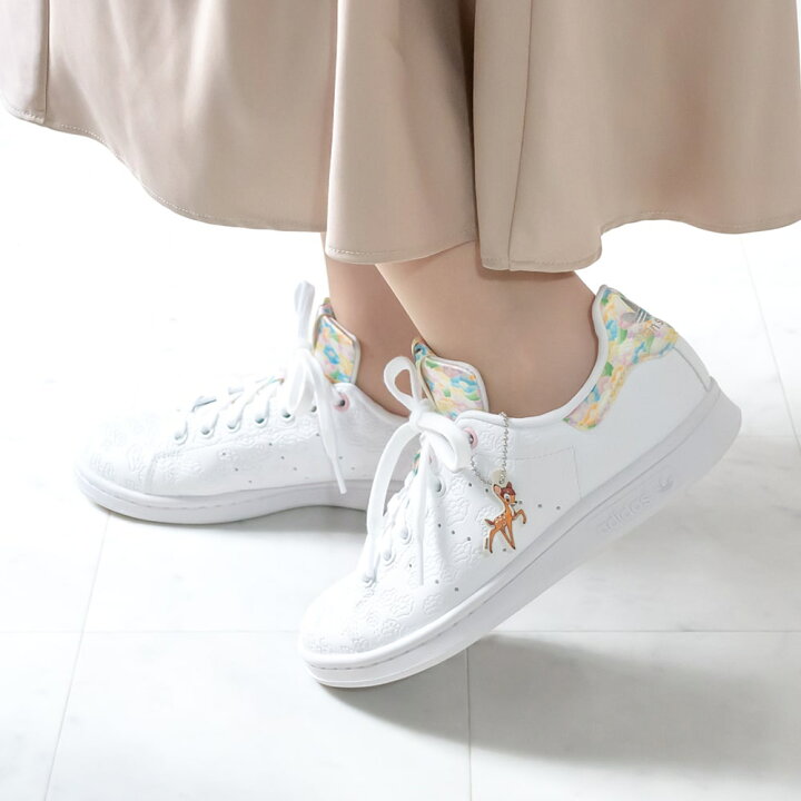 楽天市場 Adidas Originals アディダス オリジナルス Disney Stan Smith ディズニー スタンスミス22s Gv7931 ホワイト バンビスニーカー ローカット カジュアル キャラクター コラボ Carrot