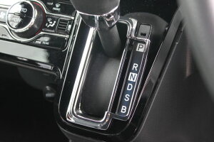 SX^[@Op[cy^gt@NX@LA650SnzVtgQ[gJo[@͕ʓr܂B