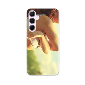 Galaxy A55 5G 用 ハードケース SC-53E / SCG27 共通対応 ケース カバー ハードケース 011899 女性  写真