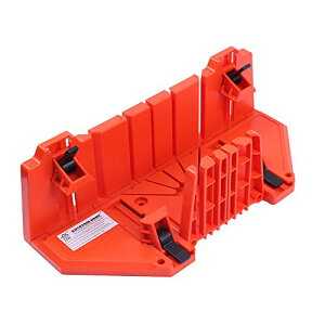 【送料無料】AUTOTOOLHOME マイターボックス クランプ式 マイターボックス 3角度切断可能 横90度/45度/22.5度 2x4用 木材に適合 鋸切断ガイド 木材を固定 耐久性 DIY初心者 家庭用 木材切断用のガイ