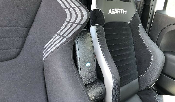 楽天市場】予約受付再開 OMTEC アームレストコンソール V1 for ABARTH 