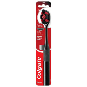 �R���Q�[�g �I�v�e�B�b�N�z���C�g �`���R�[���\�t�g���u���V ��l�p 1�{ Colgate Optic White Charcoal Soft Toothbrush for Adults, 1 Pack �y�����񂹏��i�z