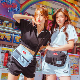 斜め掛けバッグ ショルダーバッグ メッセンジャーバッグ 韓国風 韓国 DAYLIFE SQUARE CROSSBAG かわいい トラベル 旅行 お出かけ 大容量 収納 女性 レディース デイバッグ 中学 高校 通学 高校生 女子 おしゃれ 大人