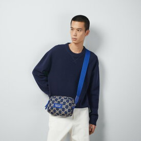 グッチ GUCCI メンズ GGポリエステル ミディアム クロスボディバッグ767931 FACUB 8447【ダークブルー＆ベージュ 】【送料無料】【正規品】