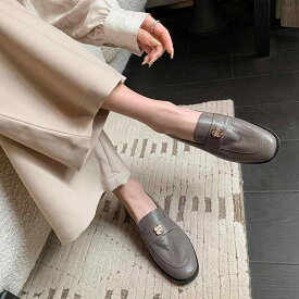 レディース ローファー パンプス 本革 レザー カメリア ラウンドトゥ ローヒール 甲深 柔らかい ソフト 履きやすい 痛くない 疲れにくい 上品 きれいめ 大人可愛い グレージュ グレー 春 秋