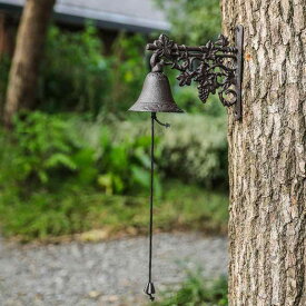 風鈴 インテリアベル 鋳鉄製 レトロ ビンテージ アメリカンカントリー ブドウ柄 手持ち鈴 玄関鈴 庭園飾り バルコニー壁掛け 別荘装飾 田舎風 装飾品 庭インテリア 壁飾り 風鈴ベル 耐久性 クラシックデザイン 庭園用 玄関用 屋外インテリア 室内外兼