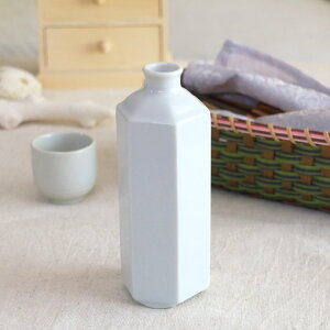 シンプル六角細長花瓶 フラワーベース 花瓶 花器 一輪差し フラワーポット 花入れ とっくり 徳利 ホワイト 白 陶器 シンプル かわいい おしゃれ フラワー インテリア 国産 美濃焼 訳あり