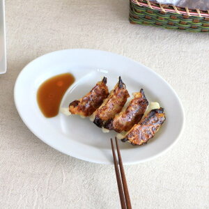 餃子皿 23cm 餃子4個 シュウマイ皿 仕切り皿 中華皿 白い食器 国産 美濃焼 訳あり