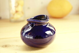 淡いブルーの吊り下げ花瓶 壁に彩を 吊り下げ用穴あり 花瓶 花器 陶器製 小さい インテリア 国産 美濃焼 訳あり