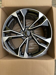 AEfBp 20C`zC[SET(4{) 6119bm ubN/Vo[ AUDI