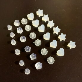 送料無料！【樹脂ピアス　チタンピアス他　キャッチ5種　30個】