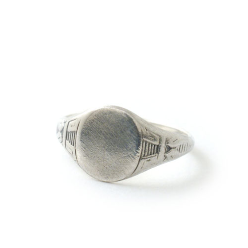 Vantique SIGNET RING OVAL SMALL