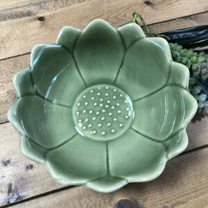 【蓮の花 17cm】セラドン陶器・中鉢セラドン・タイ製皿タイ料理・タイ雑貨アジアン雑貨タイ食器
