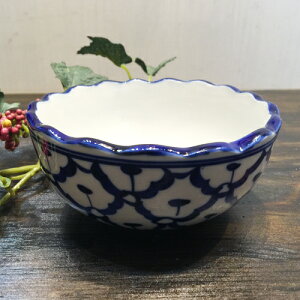 【ボール型 (小)11cm 】花型青白陶器青白食器パイナップル柄陶器 小鉢タイ料理アジアン料理タイ雑貨