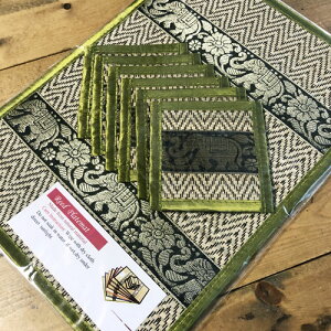 【ランチョンマット(小サイズ)】【象柄×6枚組・グリーン】(テープ幅細)・ランチョンマット&コースター6枚セット・葦がしっかり編まれて、丈夫に作られています・象のテープ(金糸