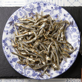国産　極上乾燥いわし　300g（100g×3袋入り）　脱気パック　小さめサイズ　無添加　無着色　犬猫用おやつ　関東当日便