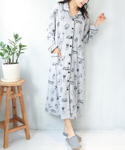 \200円OFFクーポン対象/ マタニティ パジャマ 部屋着 前開き 長袖 パジャマ ワンピース 秋 春 パウダーストレッチ 授乳 ネグリジェ 授乳服 授乳口付き スナップ ボタン 無地 スヌーピー ロン