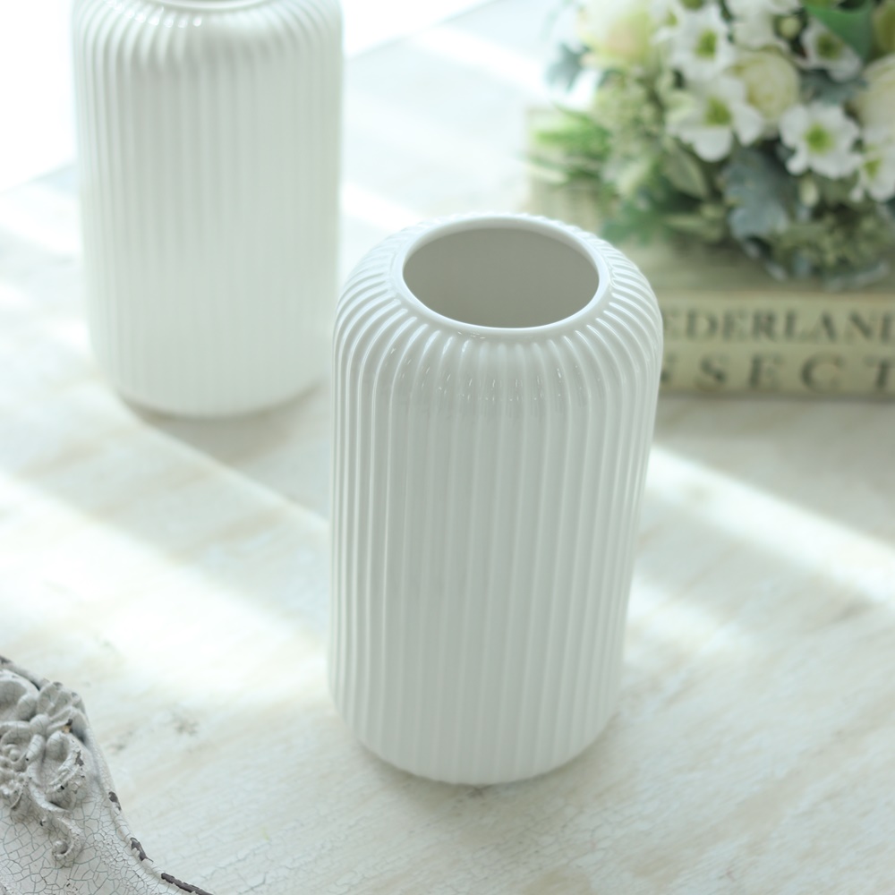 アンティーク風 花瓶 セラミックベース ホワイト おしゃれ 陶器 磁器 フラワーベース Φ9.5cm×高さ16cm | アンティーク雑貨  CHEERFUL