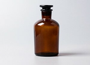DIDIER メディシンボトル(蓋にml刻印有り) 250ml アンバー 小口 アンティーク 試薬瓶 グラスボトル ディプレイ 花瓶 Φ6.5cm×高さ14cm