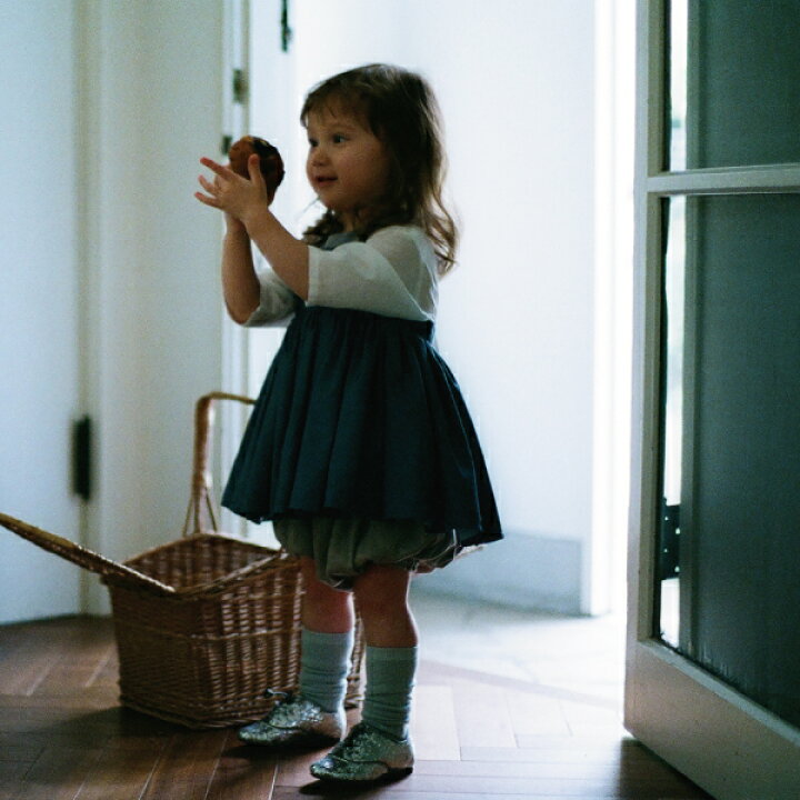 楽天市場 Baby Newカラー マールマール Marlmarl エプロン ブーケ Bouquet 女の子 お食事エプロン Magnolia Peony Navy 80cm 90cm ドレスライク プレゼント 撥水 スタイ ビブ 出産祝い 女の子 かわいい おしゃれ ロング シンプル 無地 ベビー