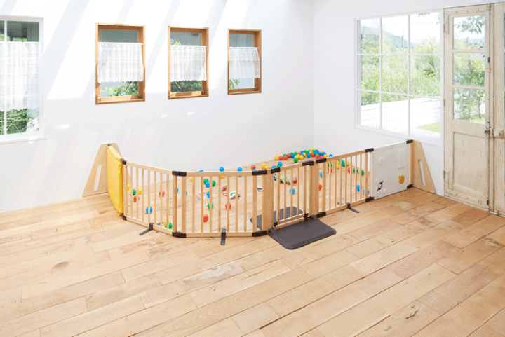 楽天市場】木のキッズパーテーション おもちゃパネル付き【送料