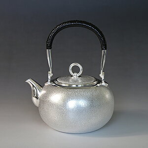 e[ { 瓰 E600ccnESEOc}~ /r  / is