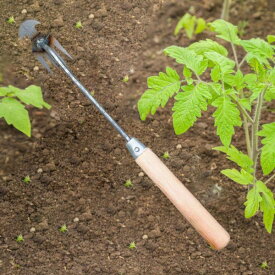根こそぎ抜ける 手動草取りツール 雑草抜き 除草器 草抜き 道具 木製ハンドル 草刈り ガーデニング 庭 畑 家庭菜園 耕作 植え替え