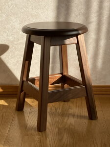 【旭川家具職人のスツール Sサイズ ウォールナット】 木製 無垢材 かさたて 傘収納 玄関 旭川家具 無垢材 ウッド 家具職人 手作り ハンドメイド 丁寧な手仕事 北海道産 日本製 国産 国内生産