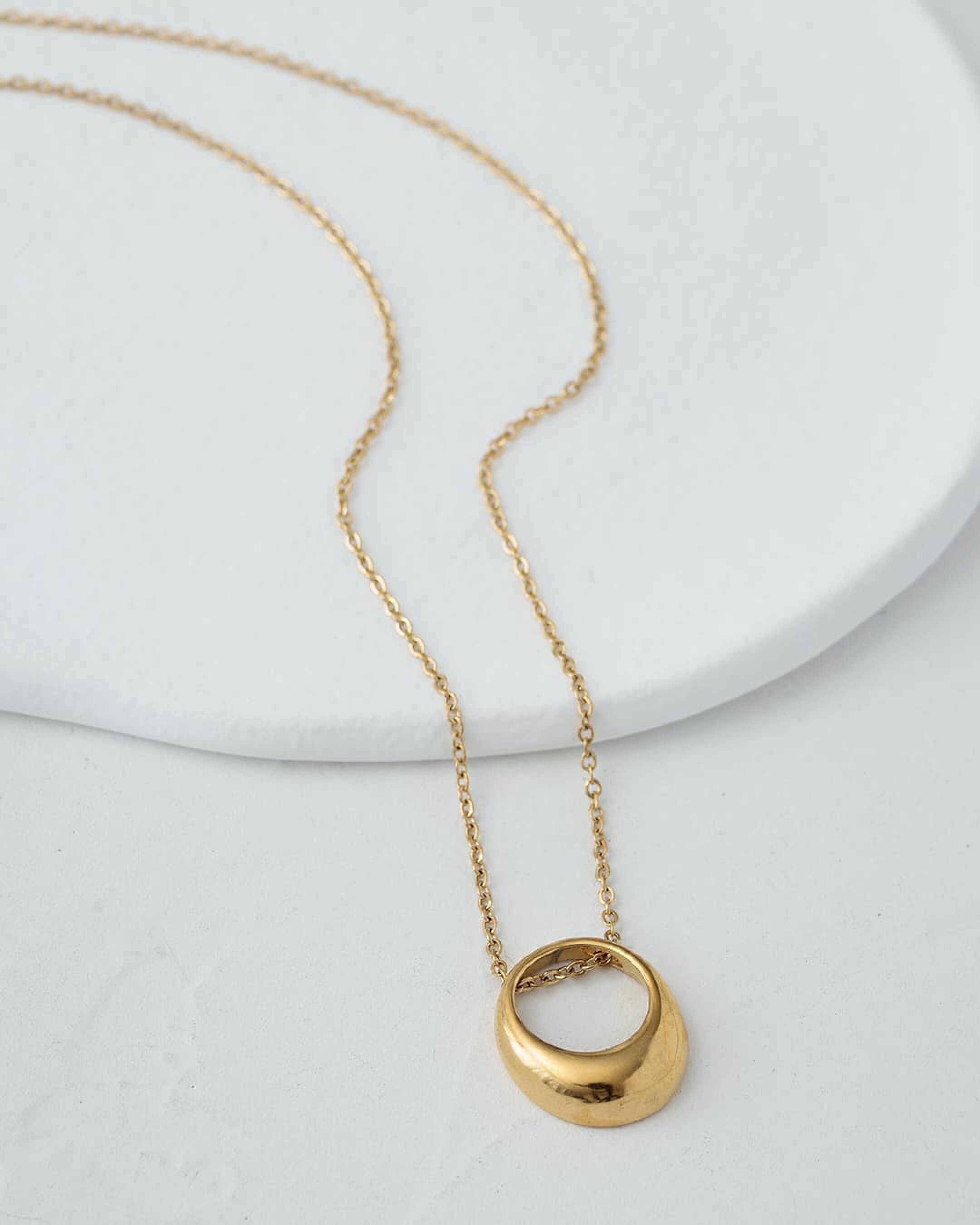 【18KGP】サークルモチーフネックレス