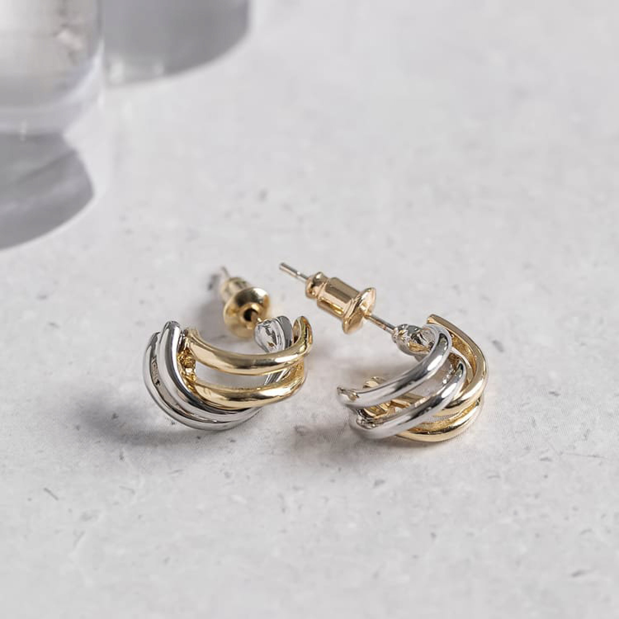 バイカラーニュアンスクロスフープピアス