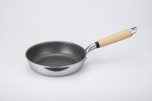 【送料無料】PFOAフリー安心安全の日本製フライパン 極ふかみ IHフライパン20cm 軽量モデル 北陸アルミニウム IH対応 新生活 【あす楽対応】