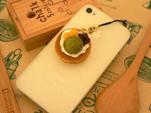 イヤホンジャック(スマホ・スマートフォン対応) ホットケーキ 抹茶アイス 食品サンプル グッズ ハンドメイド