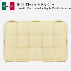 yʌE݌ɌEҏIz {beKEFl^ / ΂ / Jo / Bottega Veneta Cassette Mini Shoulder Bag In Padded Intrecci / 717506 VCQR1 / 717506 VCQR1 7406 / 717506VCQR1 / 717506VCQR17406 / V_[