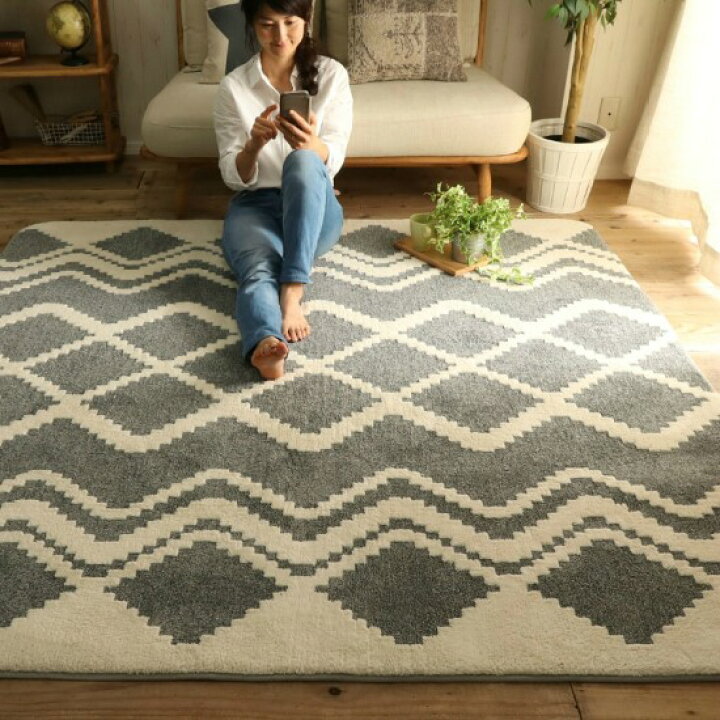 楽天市場 洗える ネイティブ柄 ラグマット 190 190cm 190 190 2帖 2畳 ラグ 洗濯ｏｋ インスタ映え お洒落 西海岸 シンプル 折りたたみ おしゃれ 北欧 ブルックリン ニューヨーク 正方形 オルテガ ホットカーペット 床暖房対応 幾何学柄 Cicak Tokek