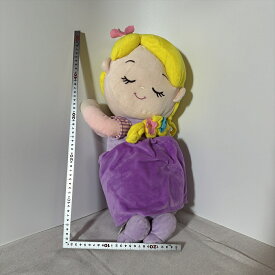 【中古】 【夢見るラプンツェル】 【長い髪のお姫様】 ラプンツェル ぬいぐるみ ディズニー プリンセス 金髪 黄色い髪 ピンクのリボン 紫のドレス 高さ50cm 横25cm 541g 中古品 動作確認済み 子供 おもちゃ プレゼント ギフト 癒し かわいい