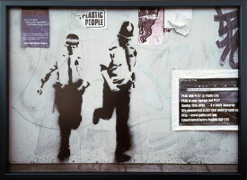 アートパネル バンクシー Banksy Leg It IBA-62209 壁掛け アートフレーム 絵画 アートポスター 額 北欧 モダン おしゃれ 玄関 リビング