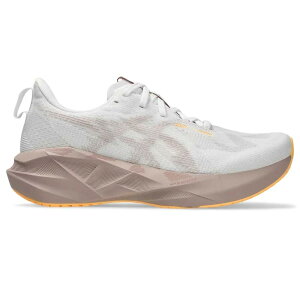 AVbNX m@uXg 5 jOV[Y fB[X i White/Fawn j | ASICS Novablast 5 running shoes Women [t]