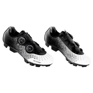 �t�H�[�X �X�R�A MTB �V���[�Y �i White/Black �j | FORCE Score MTBShoes [t]