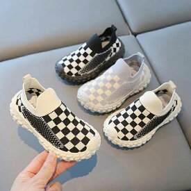 【時限特恵！】スニーカー キッズ 子供 靴 女の子 男の子 軽量 キッズ靴 赤ちゃん くつ スポーツ おしゃれ 可愛い 入園 入学 幼稚園 小学生 誕生日 プレゼント 履きやすい 春夏秋冬 13cm 14cm 15cm 16cm 17cm 18cm 19cm ベビー靴